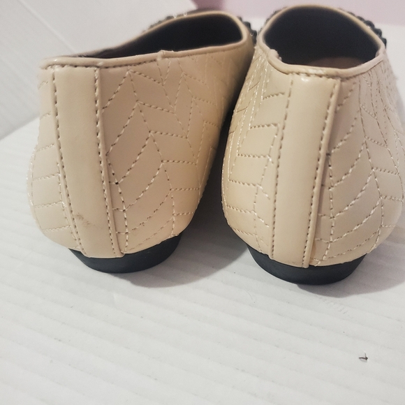 Aerosoles Outrite Ivory and Black Women's Quilted  Ballet Flats Sz 10M Casual - Picture 7 of 11
